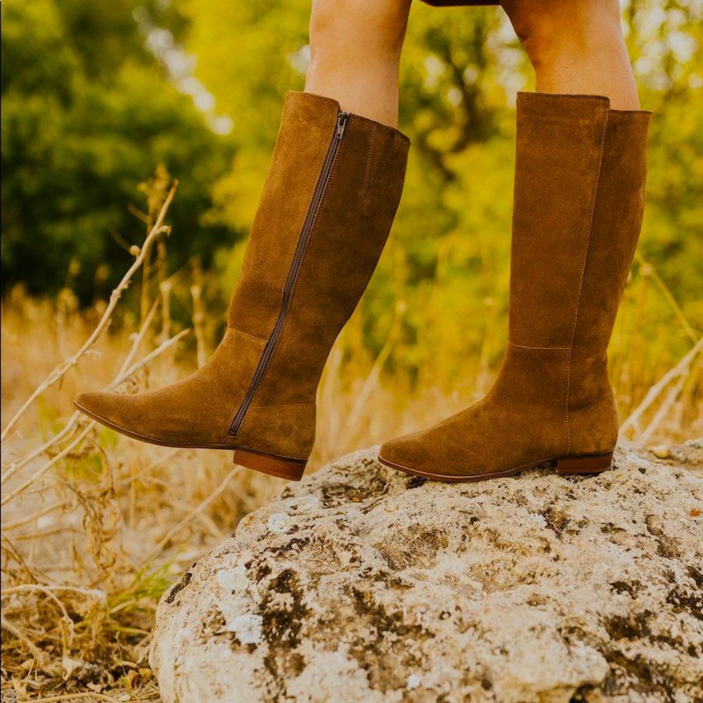 BRAND NEW Roolee boots size 37 (US 6)
